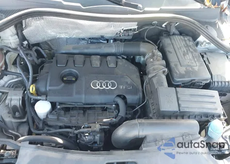 2015 Audi Q3 2.0T Premium Plus z USA, uszkodzony, nr VIN WA1EFCFS0FR002389